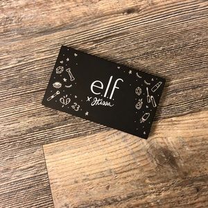 Limited edition ELF Jkissa palette